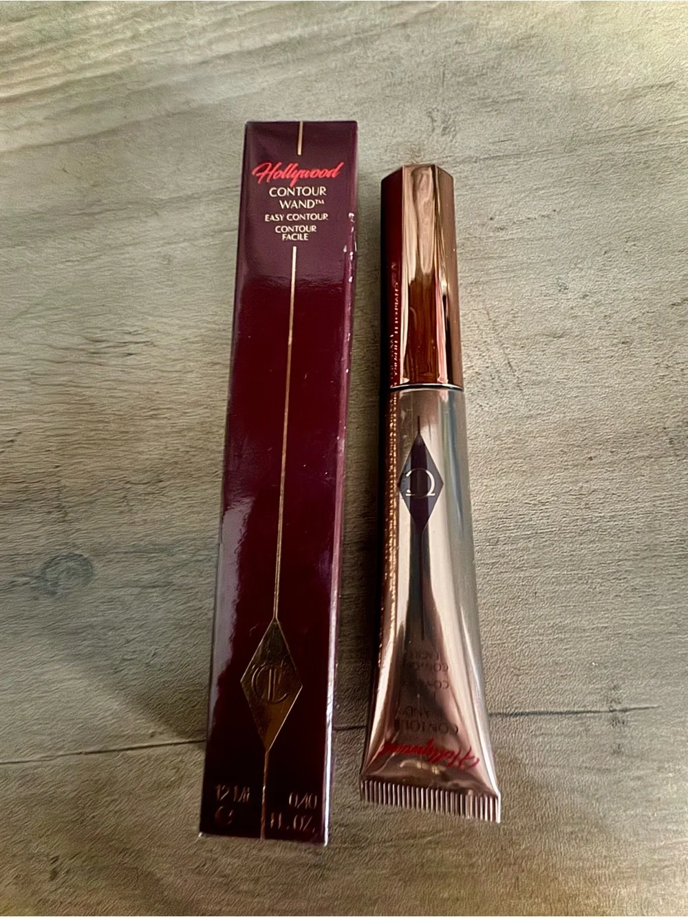 Charlotte Tilbury Hollywood Contour Wand Fair-Medium